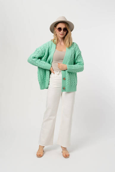 Trendy cable cardigan with buttons